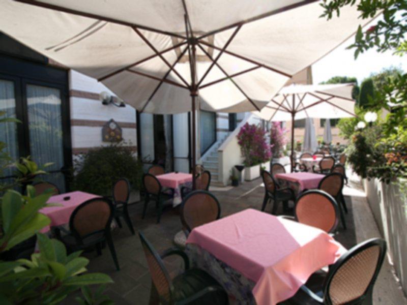 The City Hotel Ancona Exterior foto